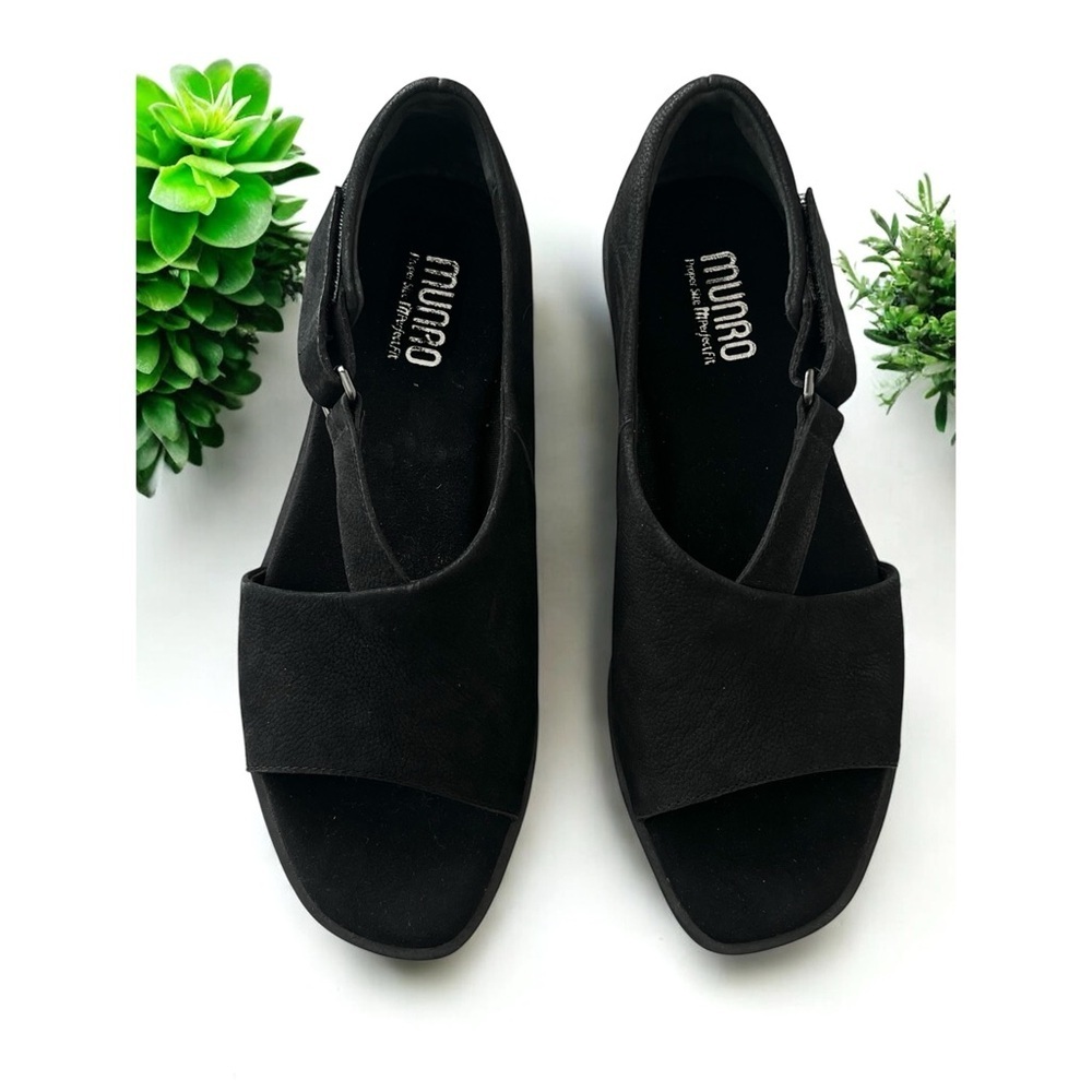 Munro Peyton open toe suede leather sandals black 8.5